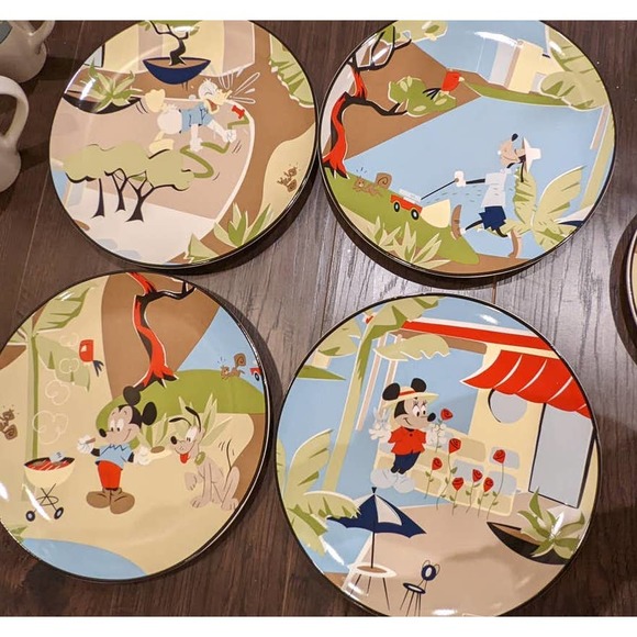 Set Of 4 DISNEY Direct ABSTRACT CERAMIC DINNER Plates-Mickey & Friends - Picture 5 of 5